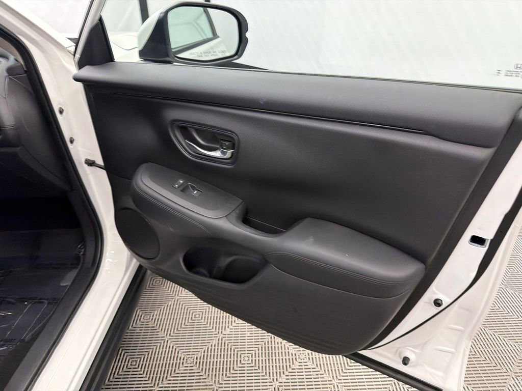 Used 2024 Honda HR-V LX image 14