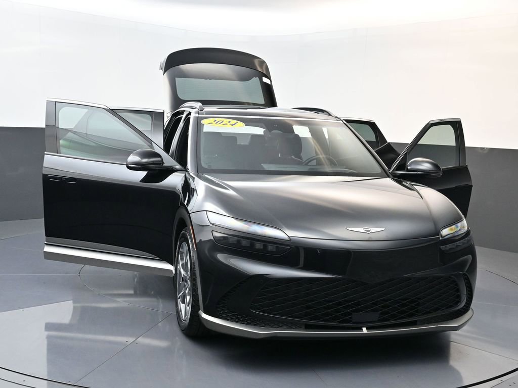 Used 2024 Genesis GV60 RWD image 35