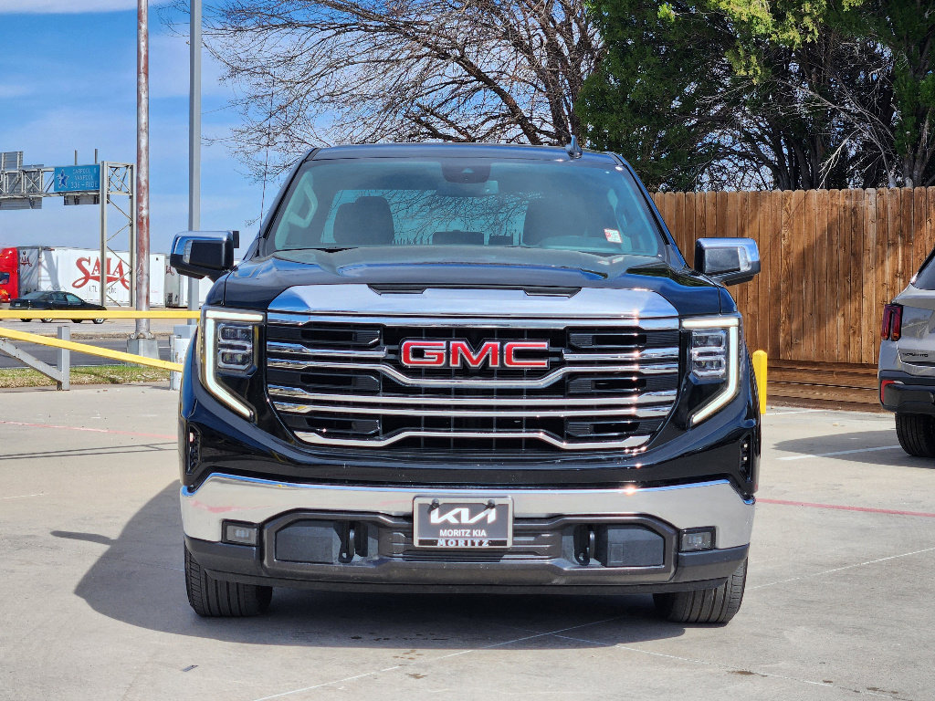 Used 2025 GMC Sierra 1500 SLT image 2