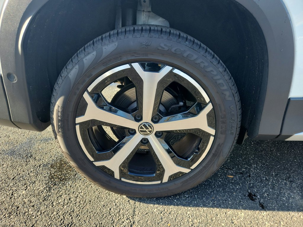 Certified 2026 Volkswagen Tiguan SE AWD/4WD image 30
