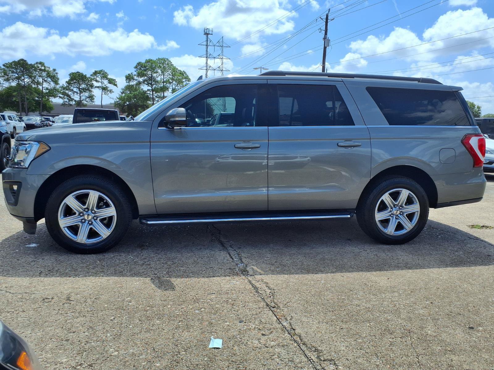 Used 2019 Ford Expedition Max XLT w/ Equipment Group 202A RWD image 26