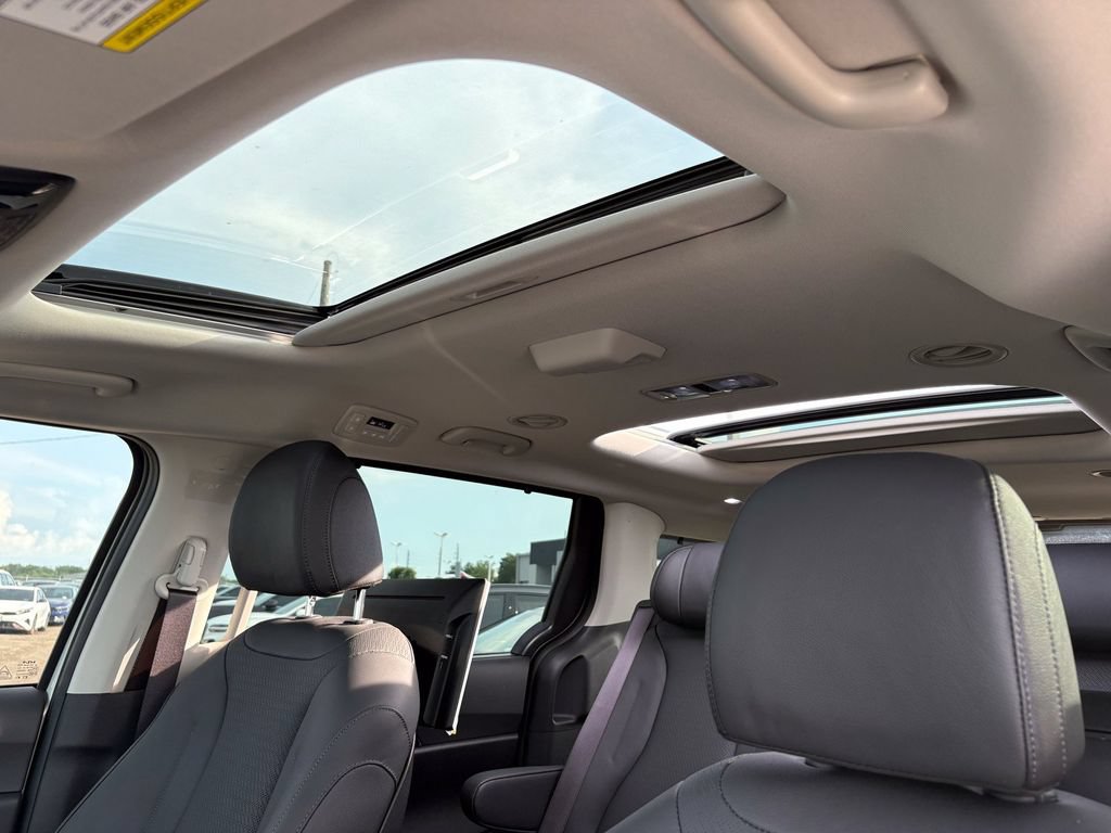 New 2026 Kia Carnival SX Prestige FWD image 17