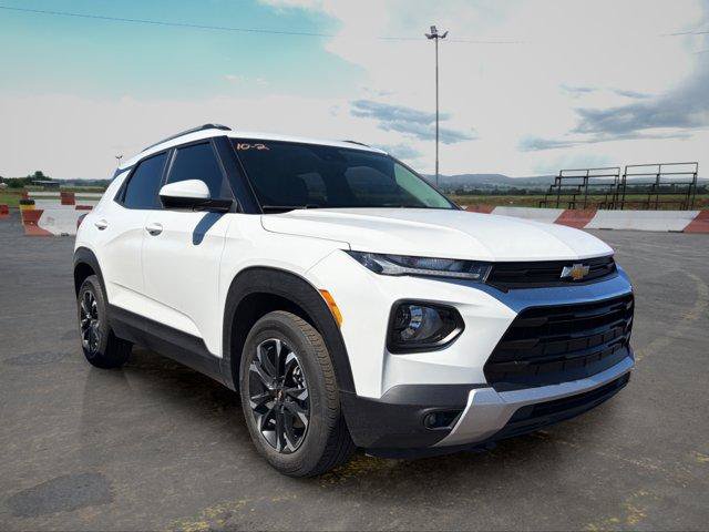 Used 2022 Chevrolet TrailBlazer LT w/ Confidence II Package FWD image 2