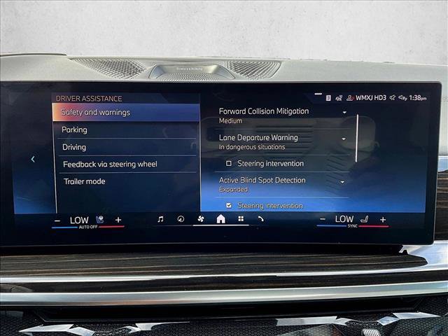 Used 2024 BMW X7 xDrive40i w/ M Sport Package image 24