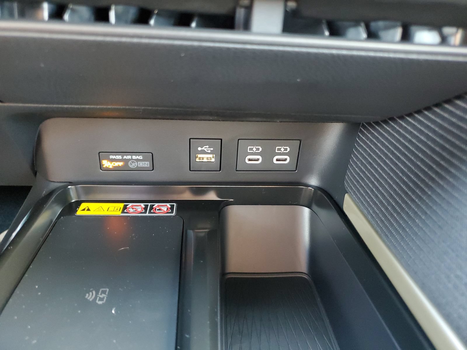 New 2026 Toyota Camry SE FWD image 25