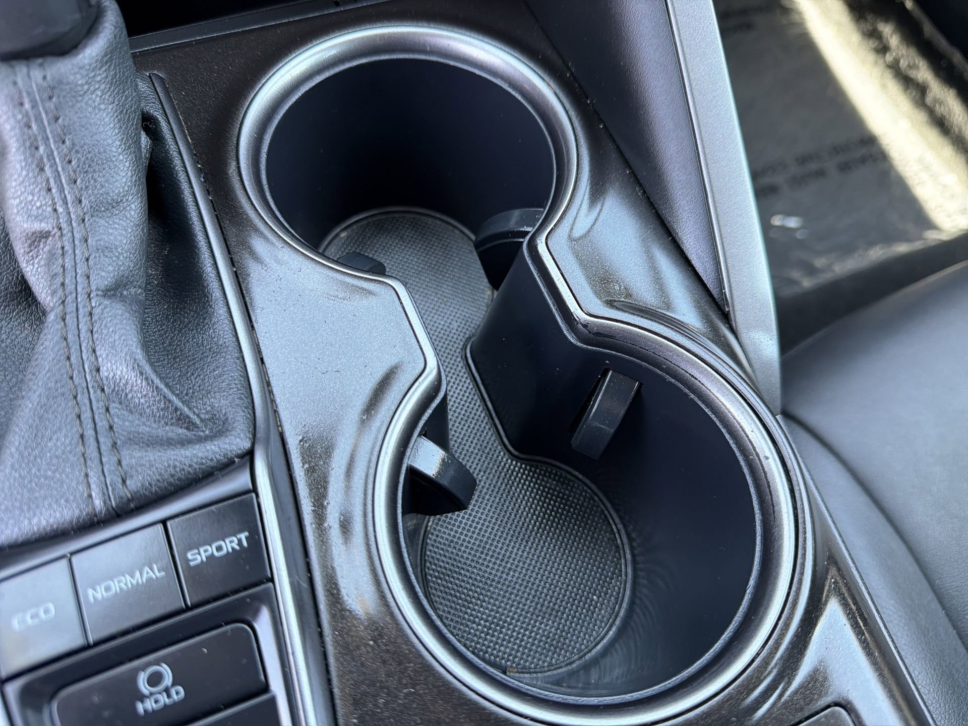 Used 2024 Toyota Camry XSE FWD image 11