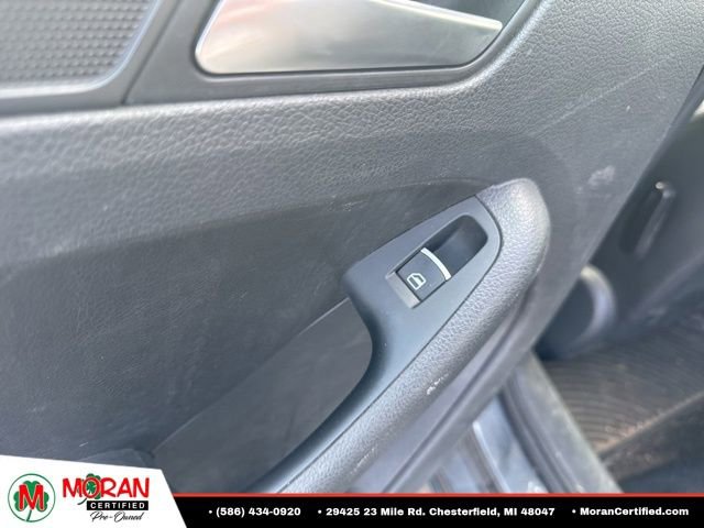 Used 2013 Volkswagen Jetta SE FWD image 22