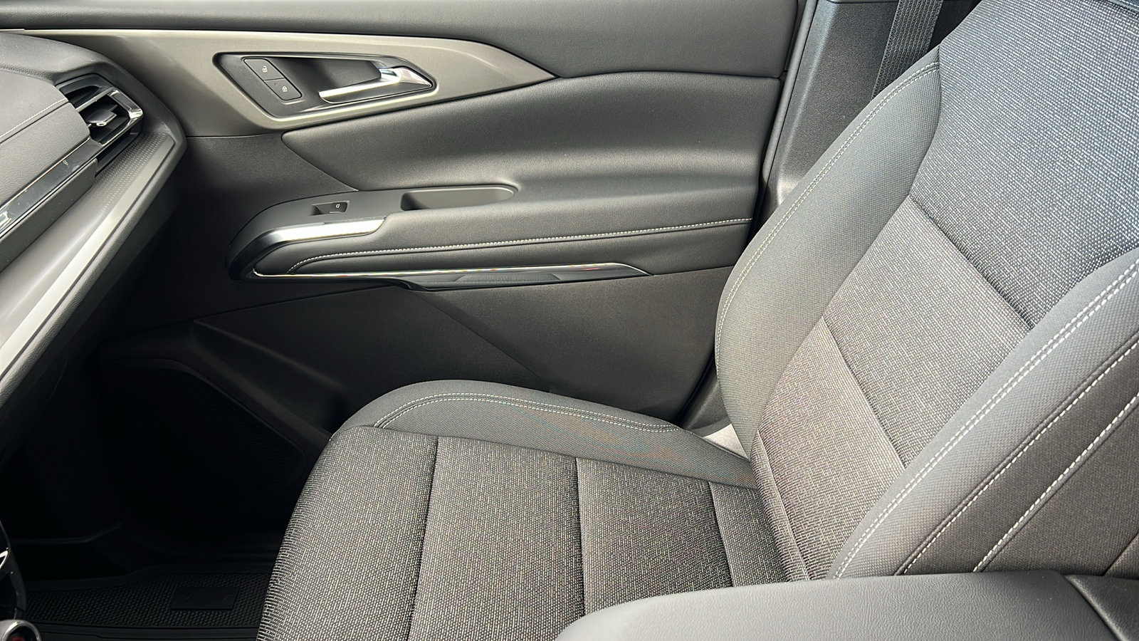 New 2026 Chevrolet Traverse LT w/ Driver Confidence Package image 19