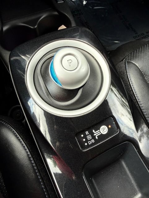 Used 2017 Nissan Leaf SL w/ Premium Package FWD image 28