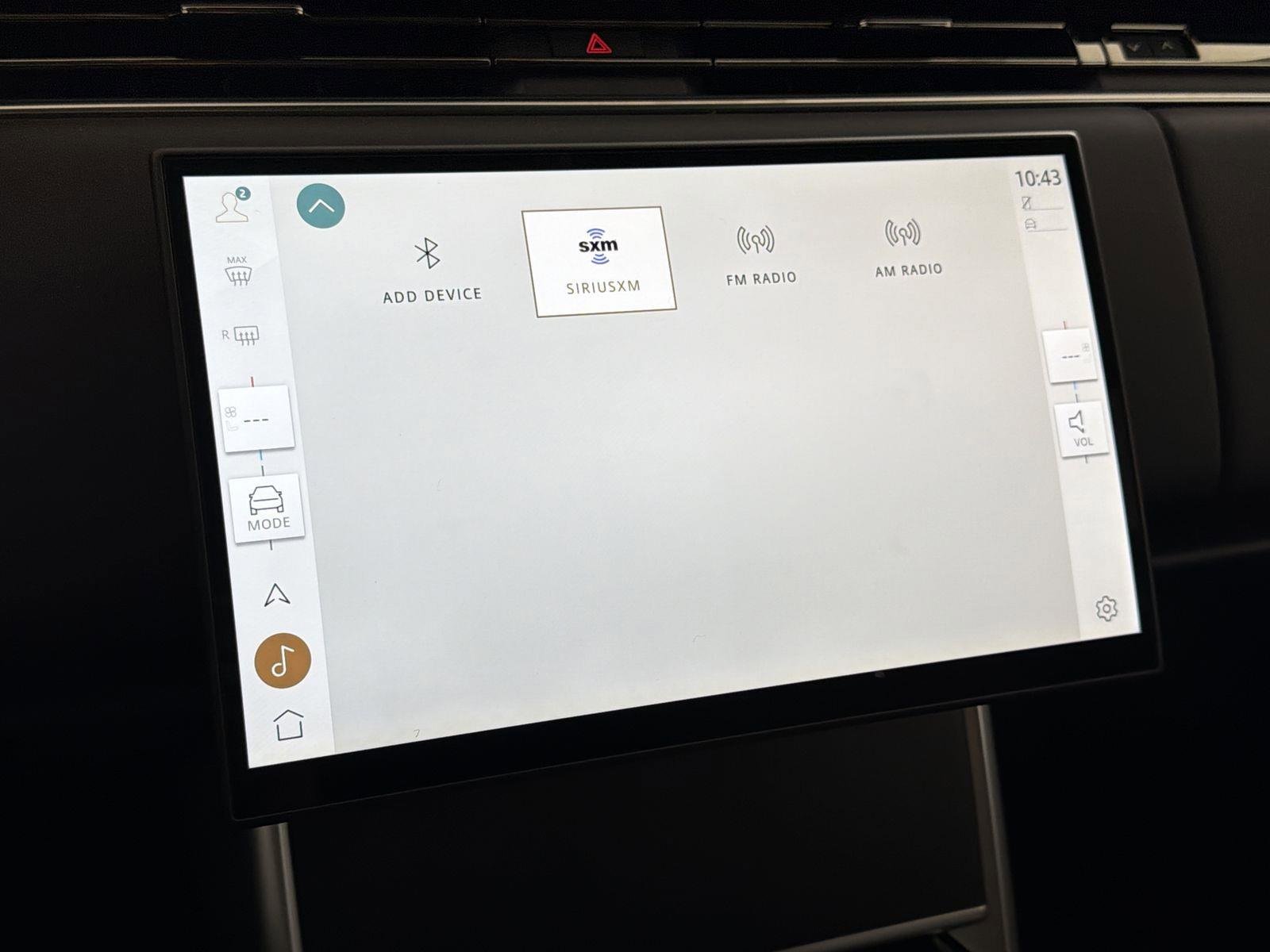 New 2025 Land Rover Range Rover Long Wheelbase SE image 18