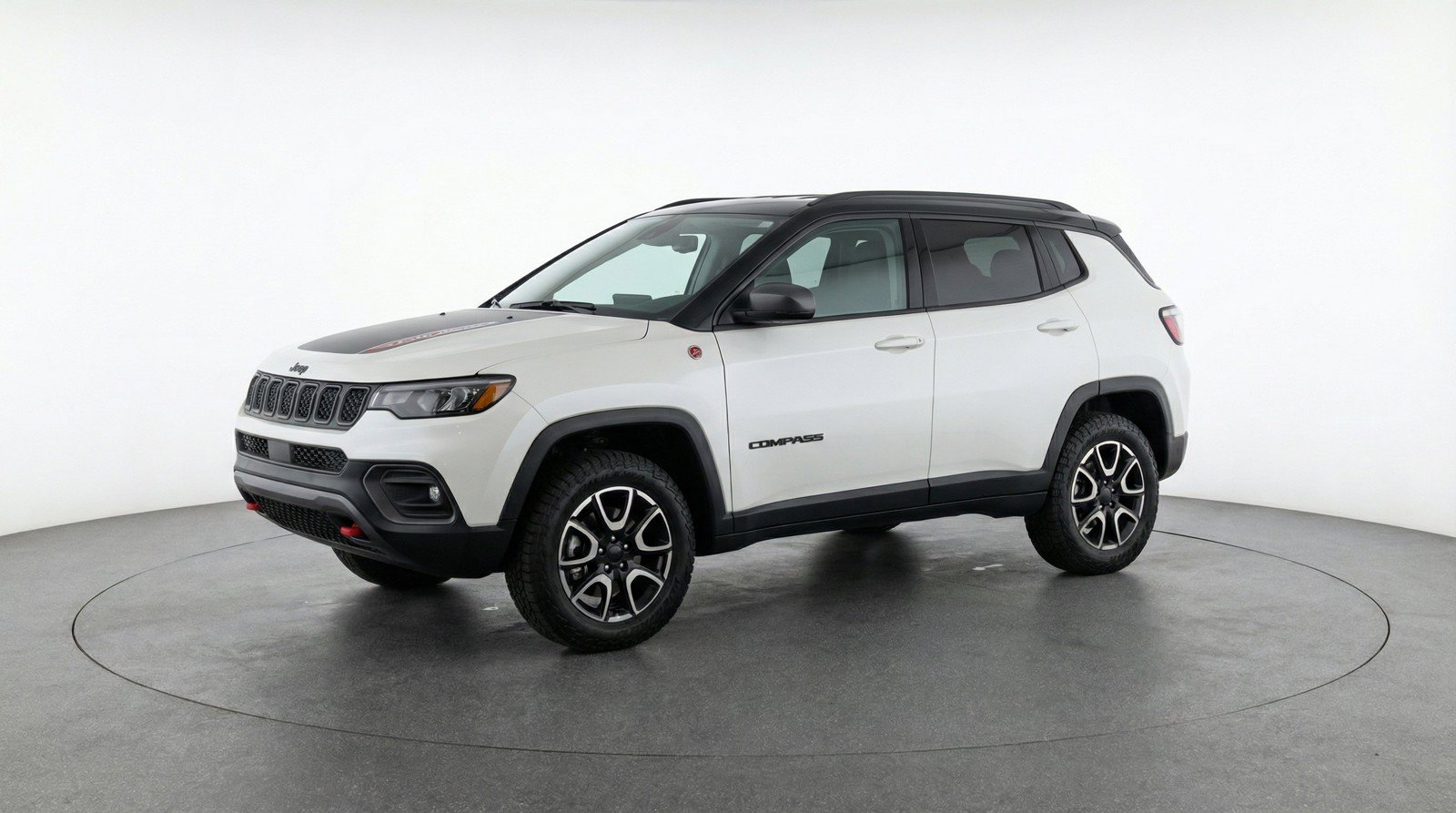 Used 2025 Jeep Compass Trailhawk AWD/4WD image 3