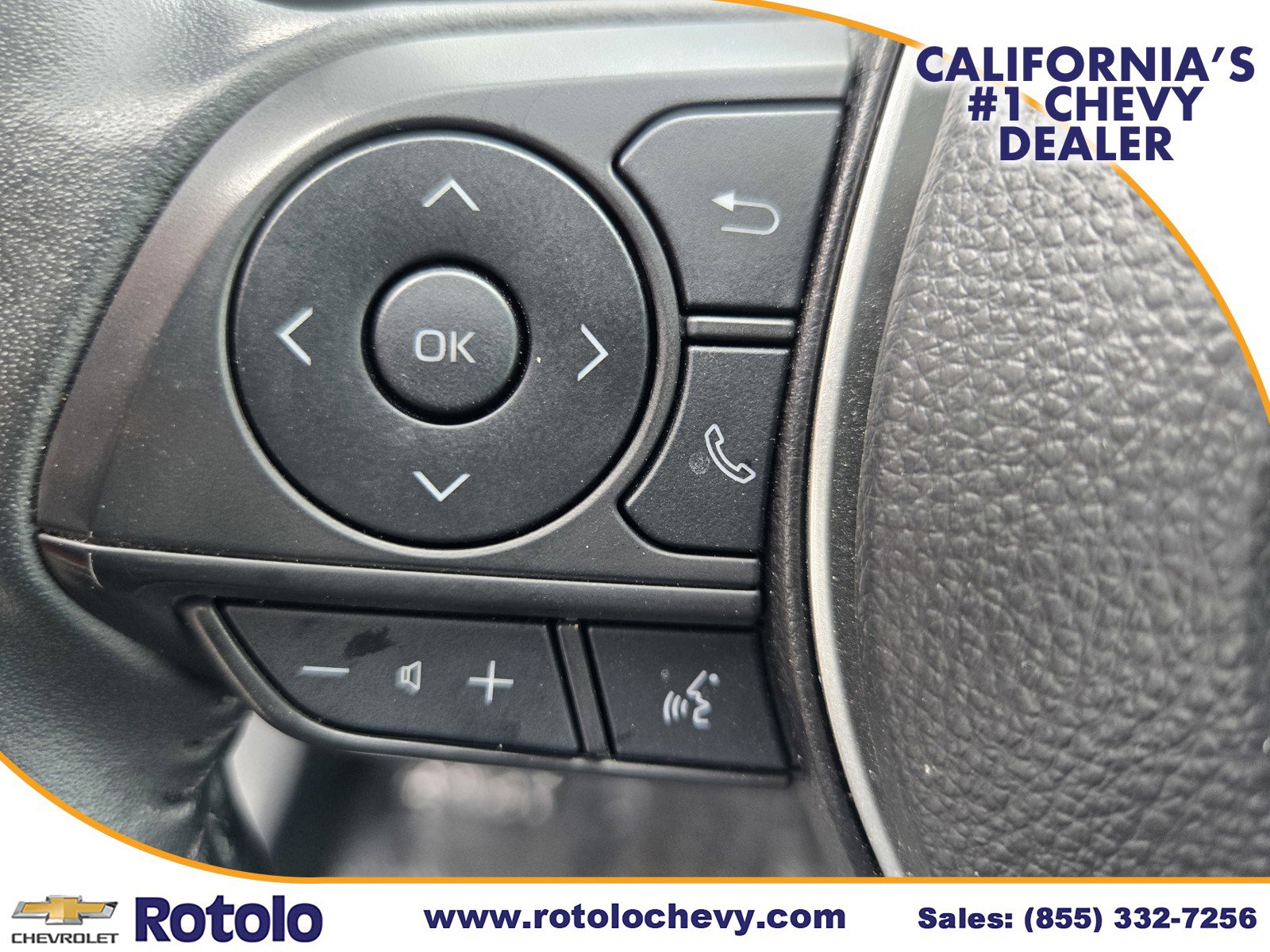 Used 2025 Toyota Corolla Cross LE image 21