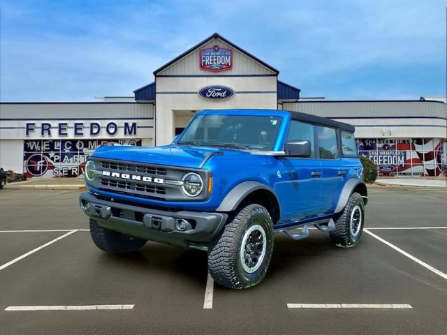 Used 2024 Ford Bronco Black Diamond w/ Sasquatch Package AWD/4WD image 2