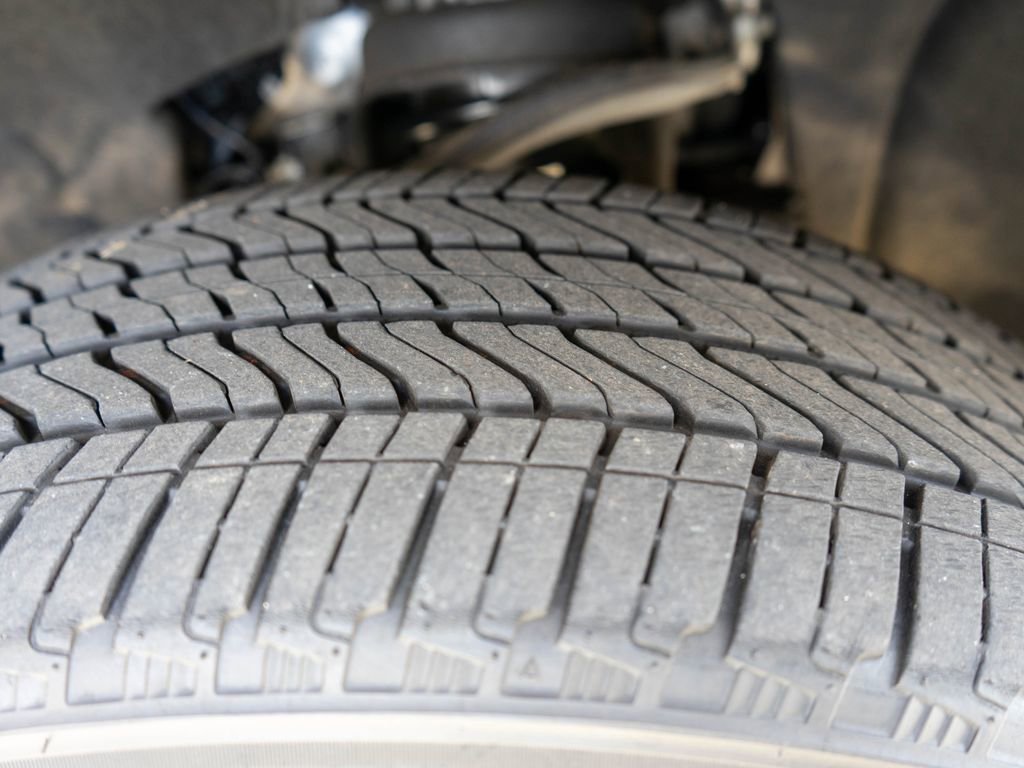 Used 2023 Cadillac Escalade ESV Sport w/ LPO, ONYX Package image 42