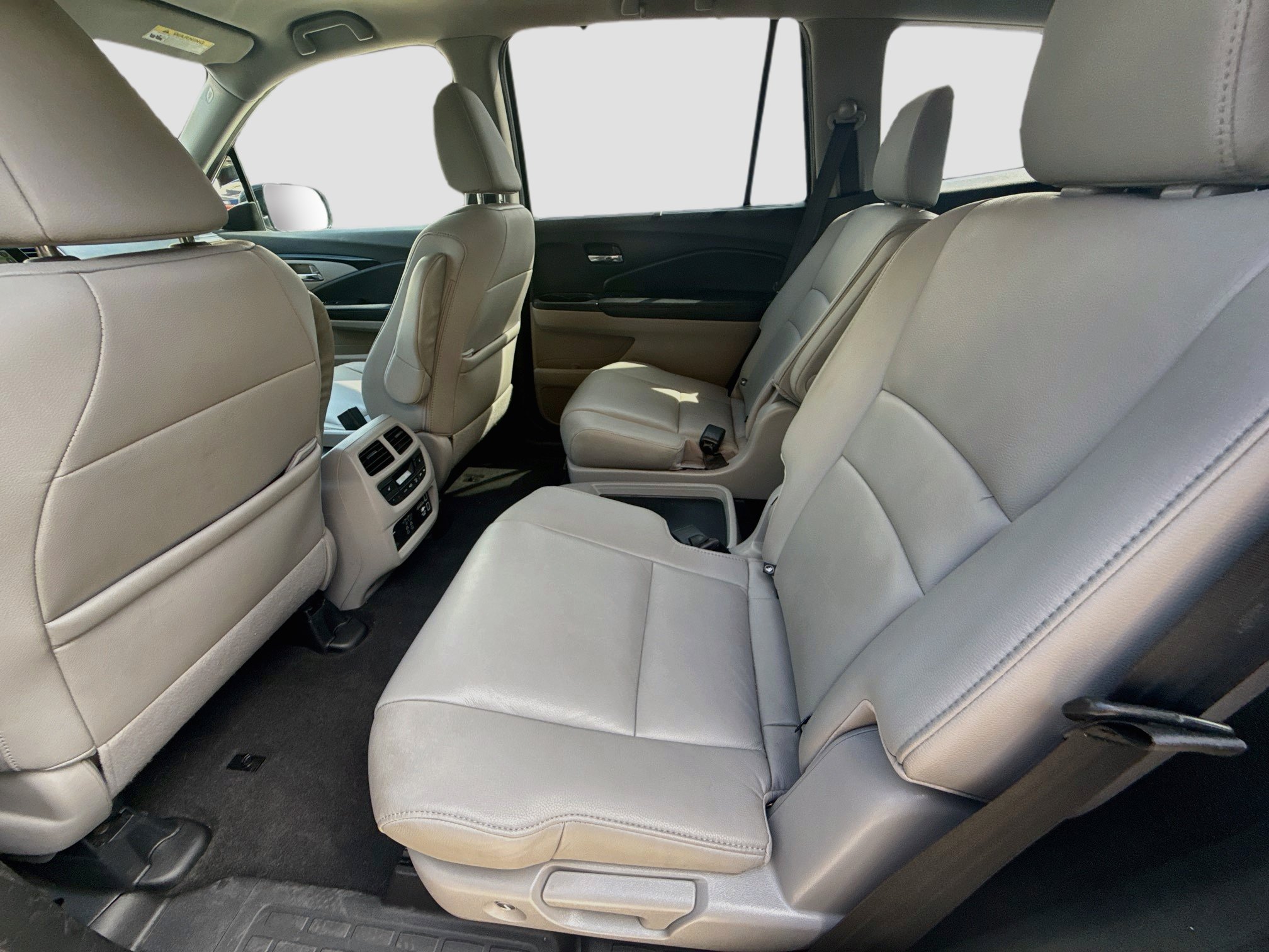 Used 2019 Honda Pilot Touring image 23