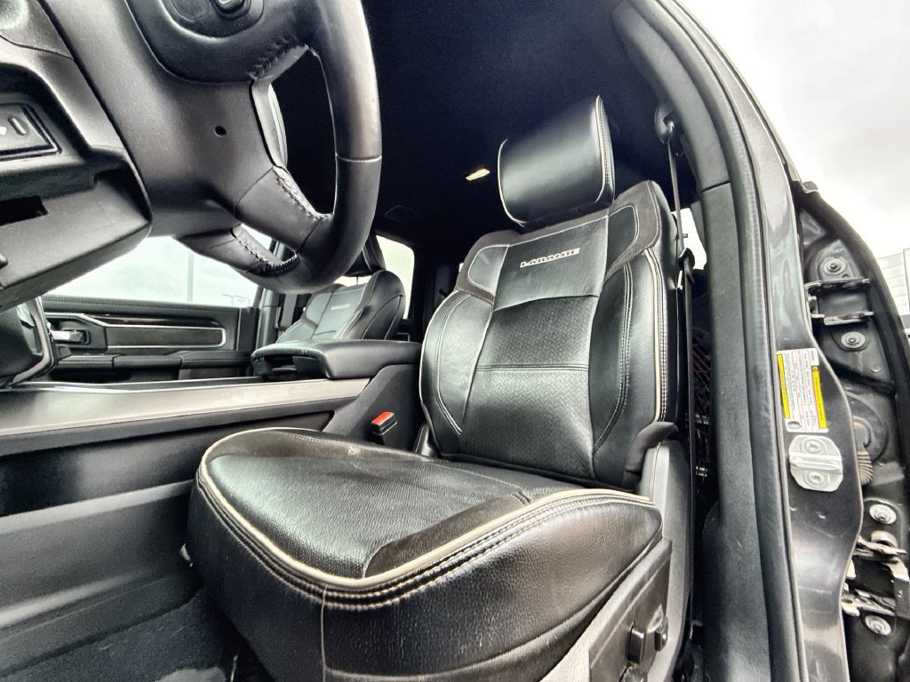 Used 2023 RAM 3500 Laramie w/ Night Edition AWD/4WD image 14