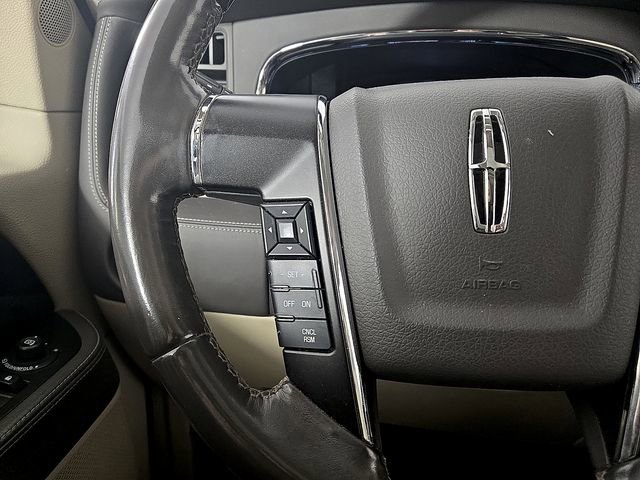 Used 2017 Lincoln Navigator L Reserve AWD/4WD image 24