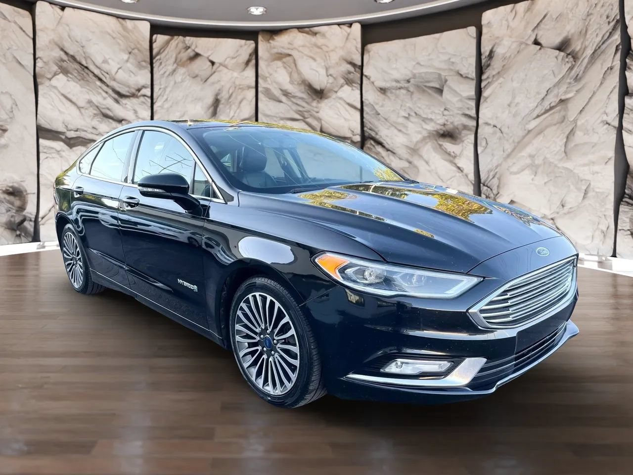 Used 2018 Ford Fusion Titanium FWD image 1
