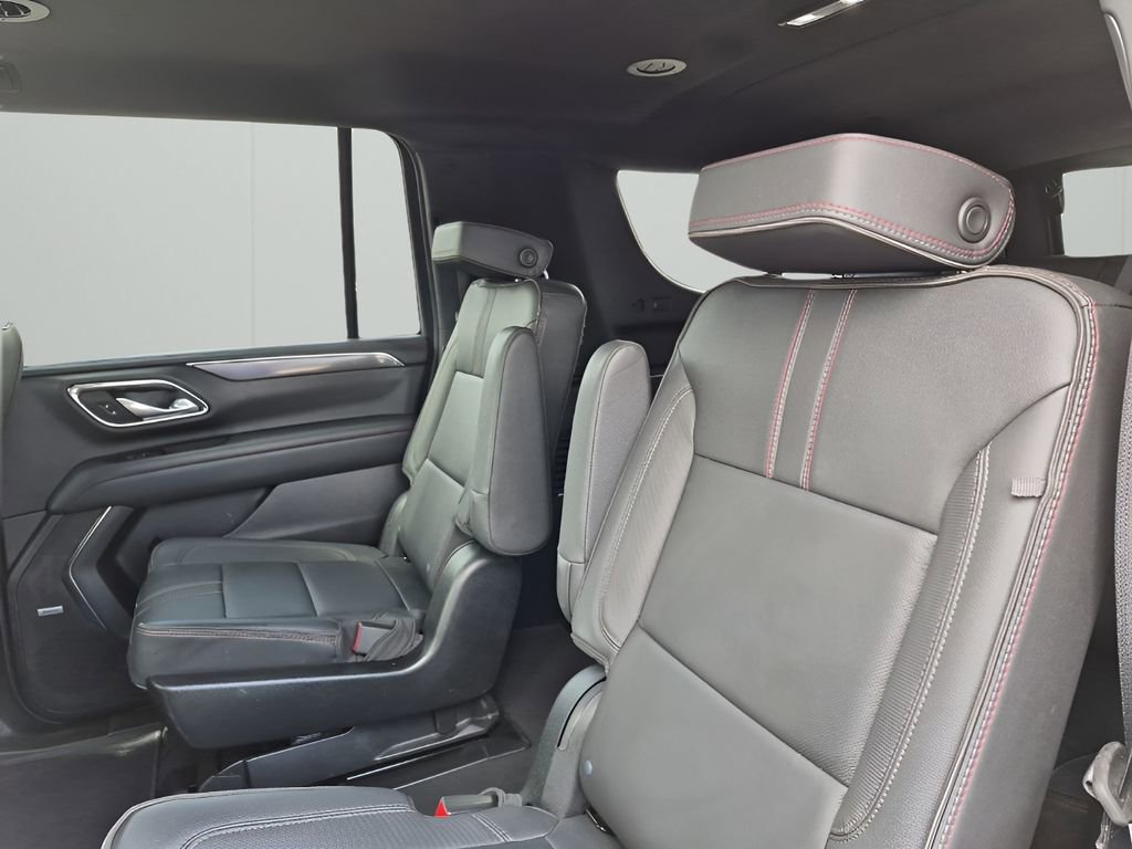 Used 2023 Chevrolet Suburban RST w/ Luxury Package image 19