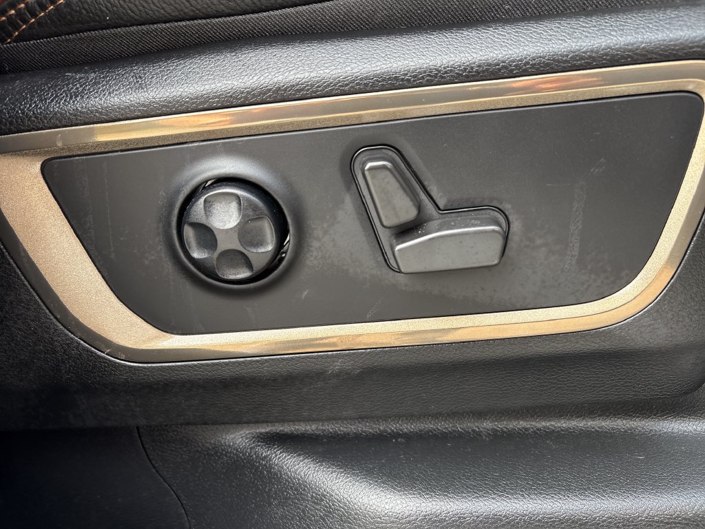 Used 2022 RAM 1500 Limited AWD/4WD image 36