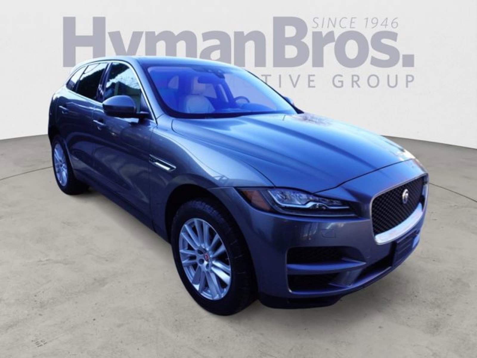 Used 2018 Jaguar F-PACE Prestige image 3