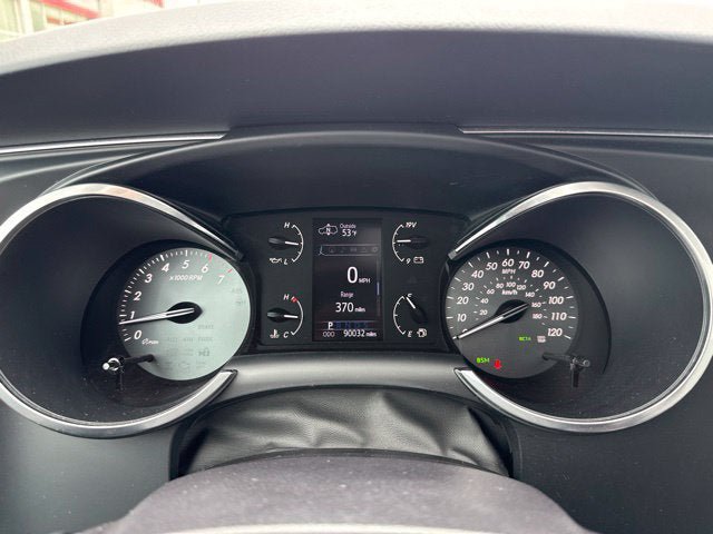 Used 2019 Toyota Sequoia Platinum AWD/4WD image 36