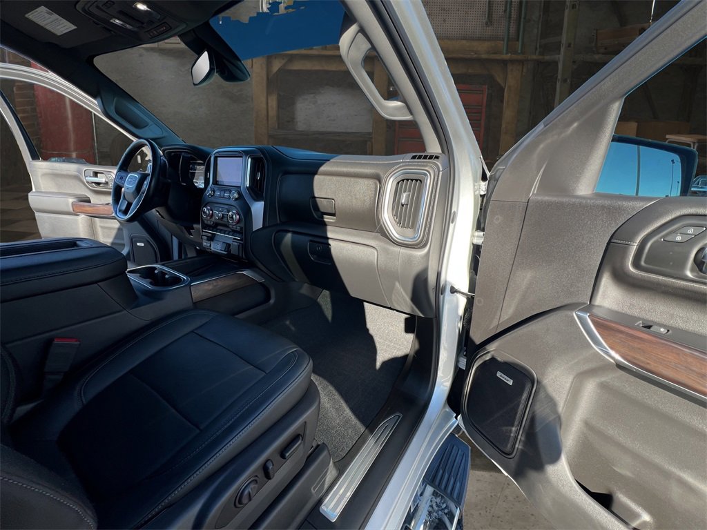 Used 2020 GMC Sierra 1500 SLT w/ SLT Premium Plus Package image 17