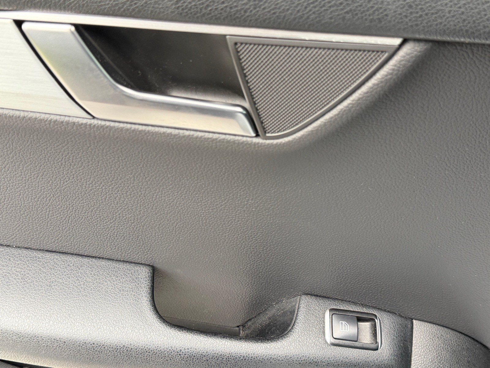 Used 2014 Mercedes-Benz C 250 Sedan image 20