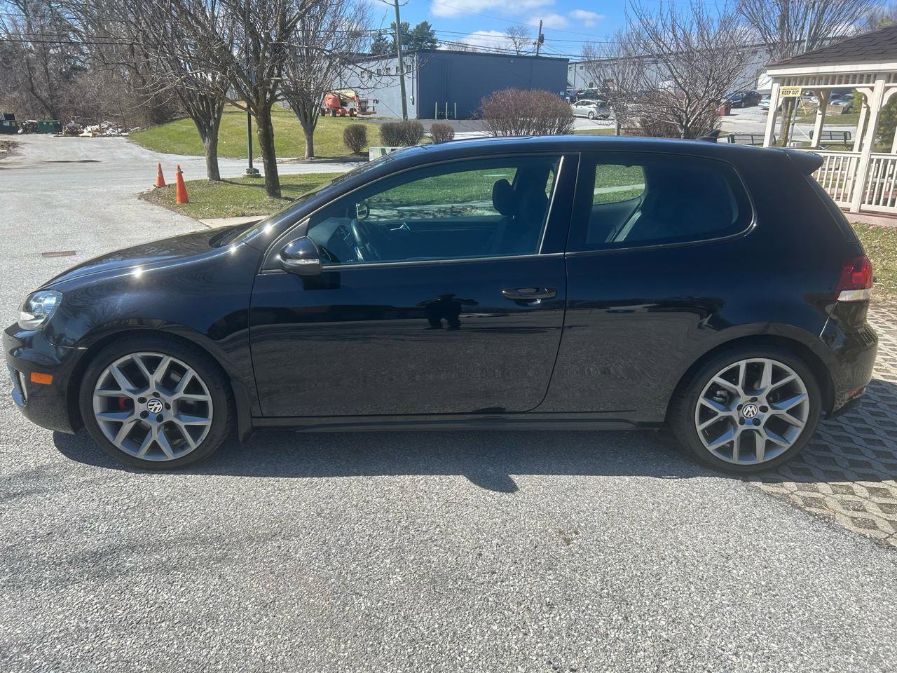 Used 2013 Volkswagen Golf 2-door image 8