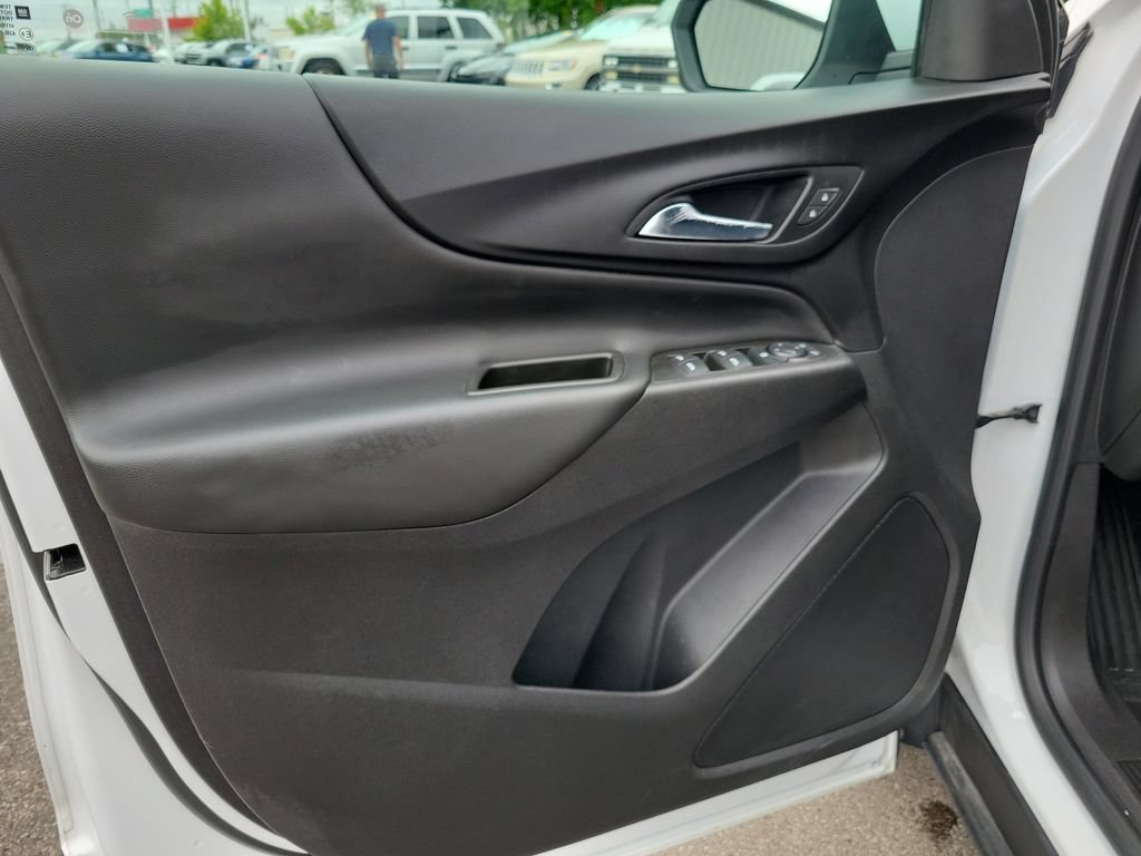 Used 2022 Chevrolet Equinox LT FWD image 23