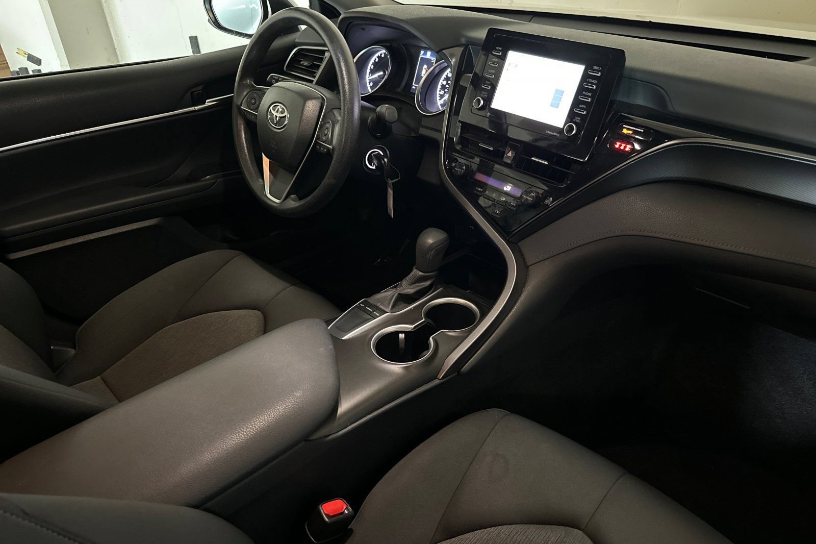 Used 2024 Toyota Camry LE FWD image 19