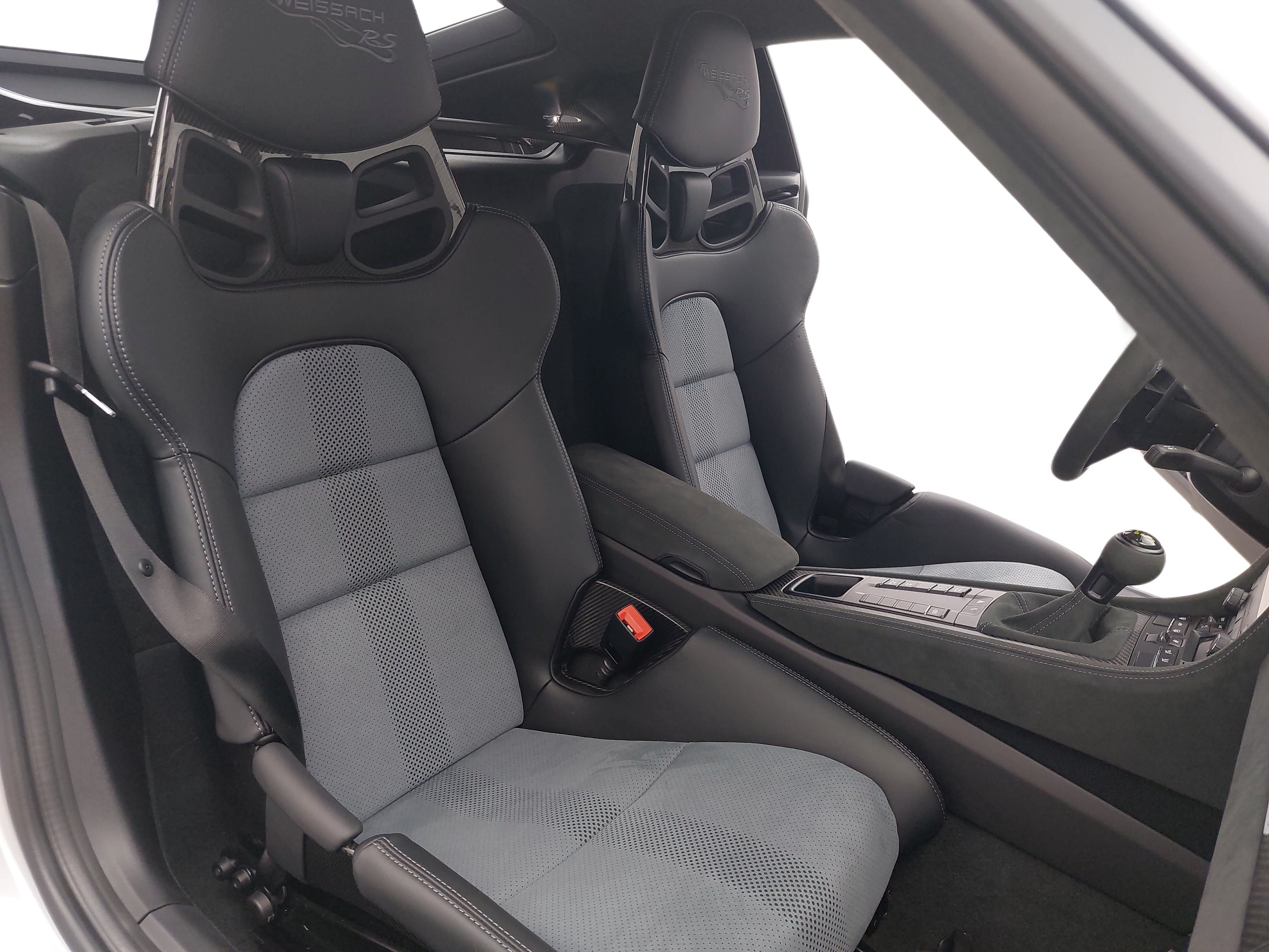 Certified 2025 Porsche 718 Cayman GT4 RS RWD image 11
