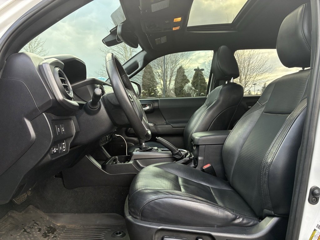 Used 2020 Toyota Tacoma TRD Off-Road w/ TRD Premium Off Road Package image 10