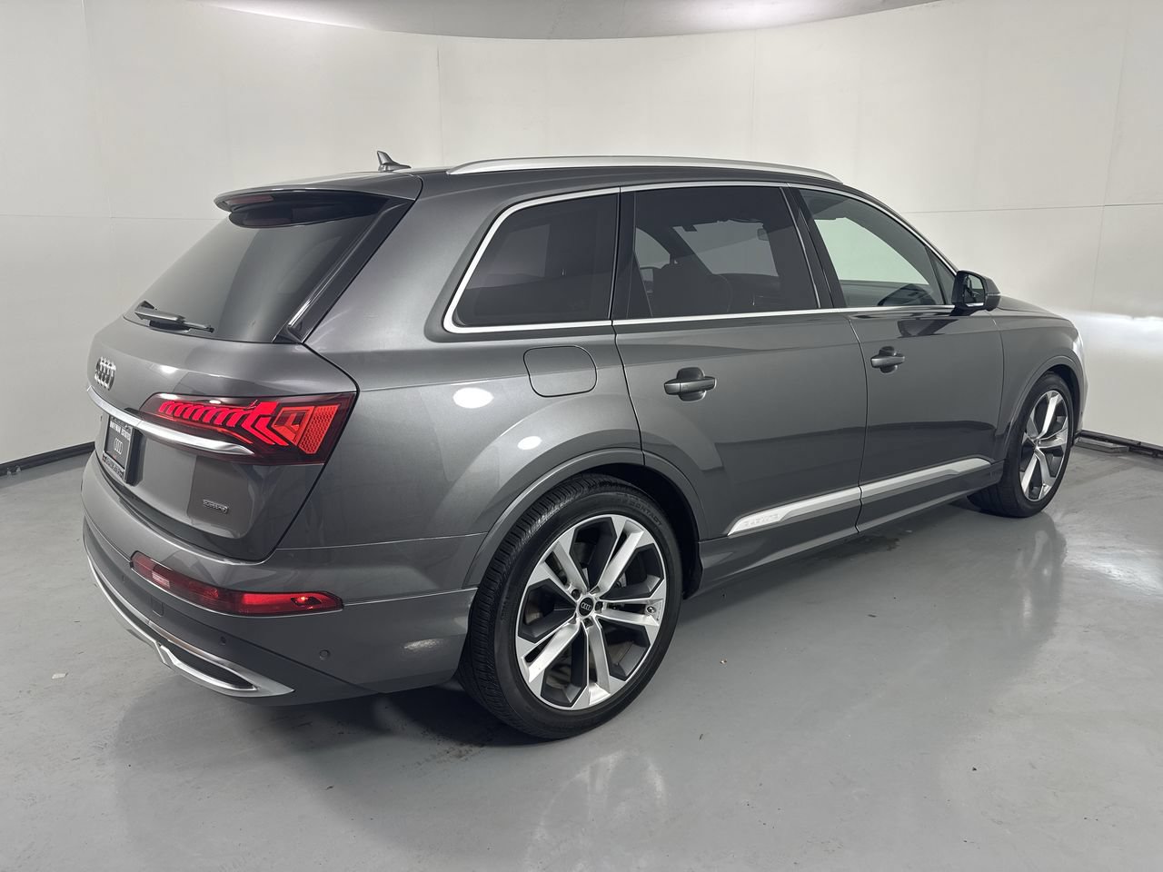 Used 2023 Audi Q7 3.0T Prestige w/ Prestige Package AWD/4WD image 36