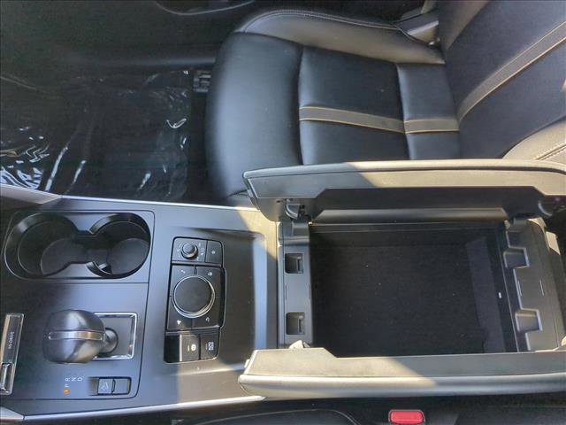 Used 2024 MAZDA CX-90 3.3 Turbo w/ Select Package image 15