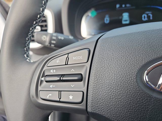 New 2025 Hyundai Venue Limited image 18