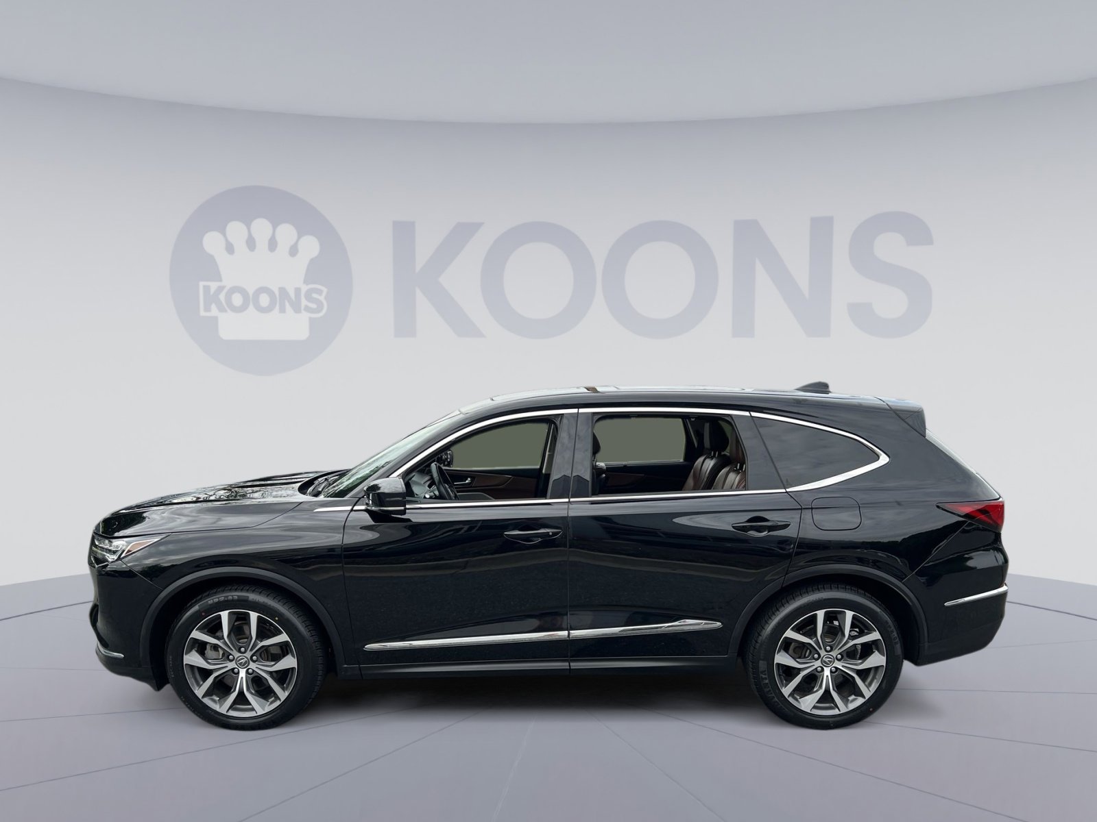 Used 2024 Acura MDX SH-AWD w/ Technology Package image 2