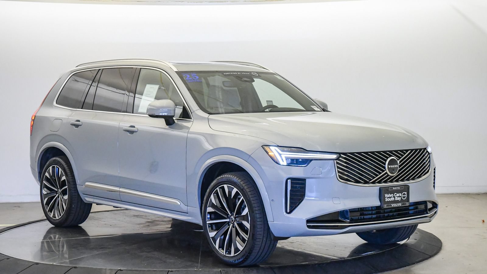 Certified 2026 Volvo XC90 B6 Plus AWD/4WD image 6