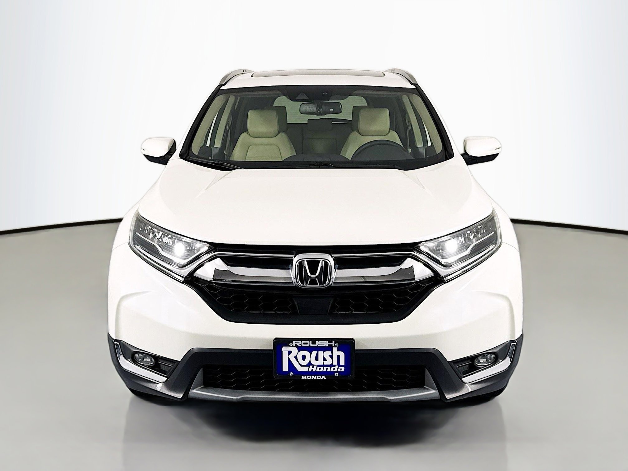 Used 2017 Honda CR-V Touring image 2