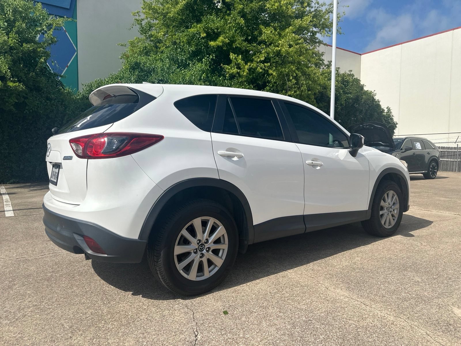 Used 2016 MAZDA CX-5 Touring w/ Bose/Moonroof Package FWD image 5
