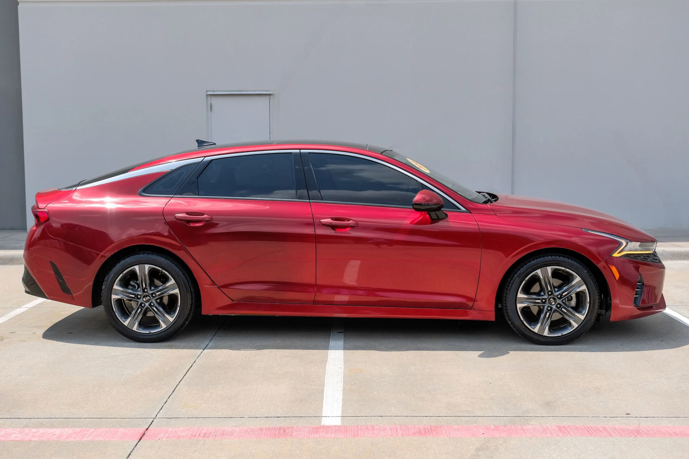 Used 2021 Kia K5 EX image 2