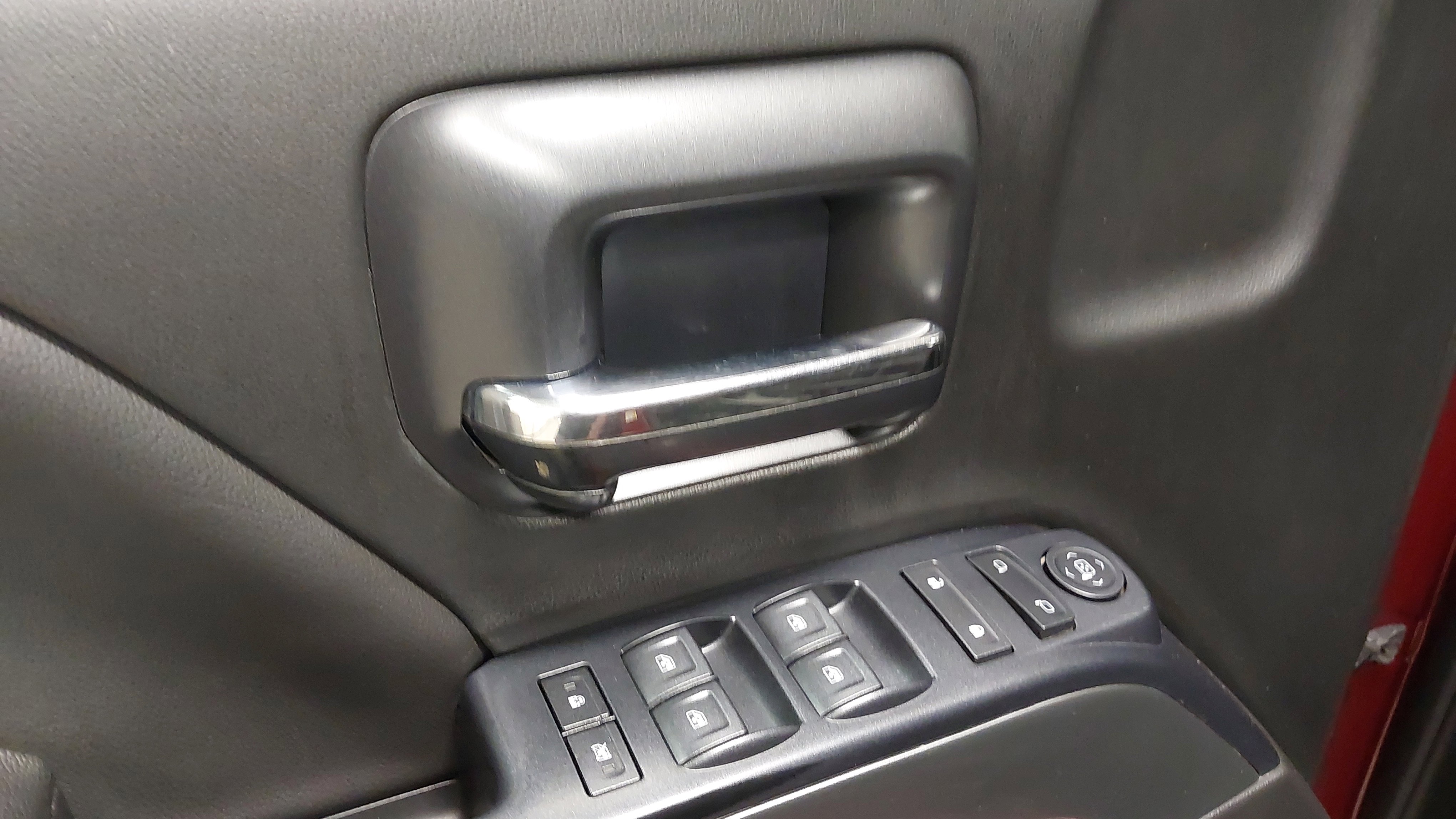 Used 2018 Chevrolet Silverado 1500 LT w/ All Star Edition image 25