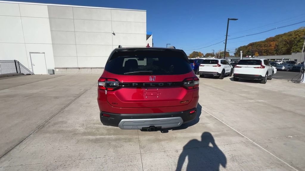 New 2025 Honda Pilot TrailSport image 8