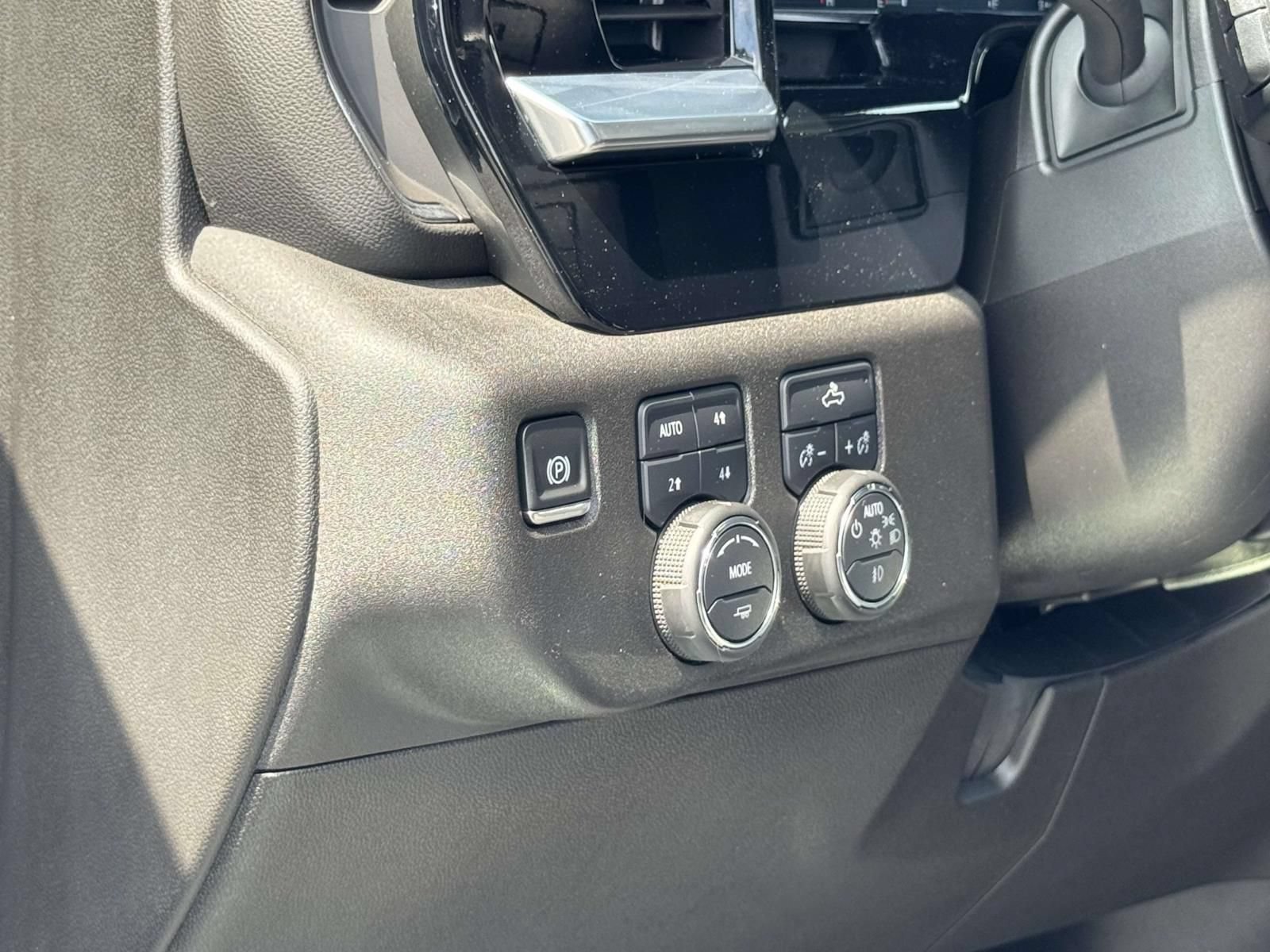 Used 2024 Chevrolet Silverado 1500 RST AWD/4WD image 12
