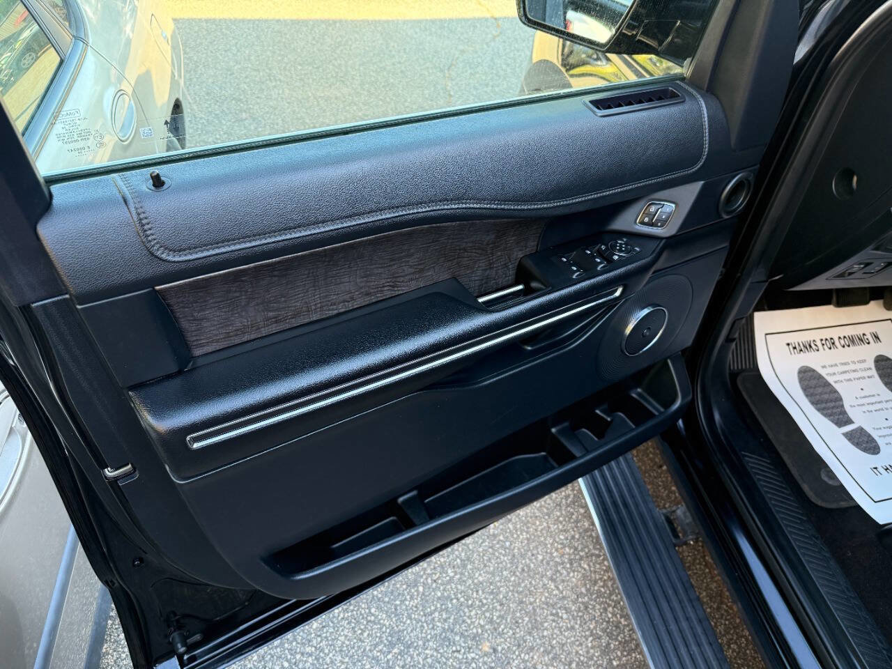 Used 2020 Ford Expedition Max Limited RWD image 9