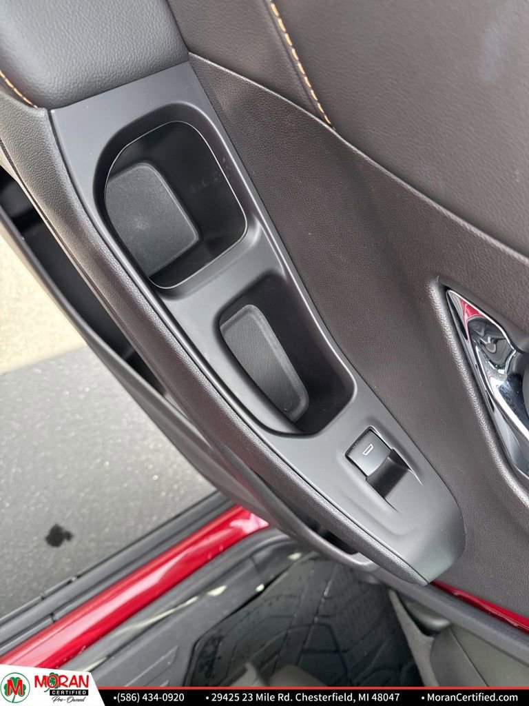 Used 2020 Chevrolet Traverse RS w/ LPO, Floor Liner Package FWD image 28