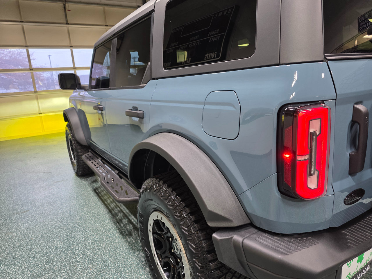 Used 2022 Ford Bronco Badlands image 9