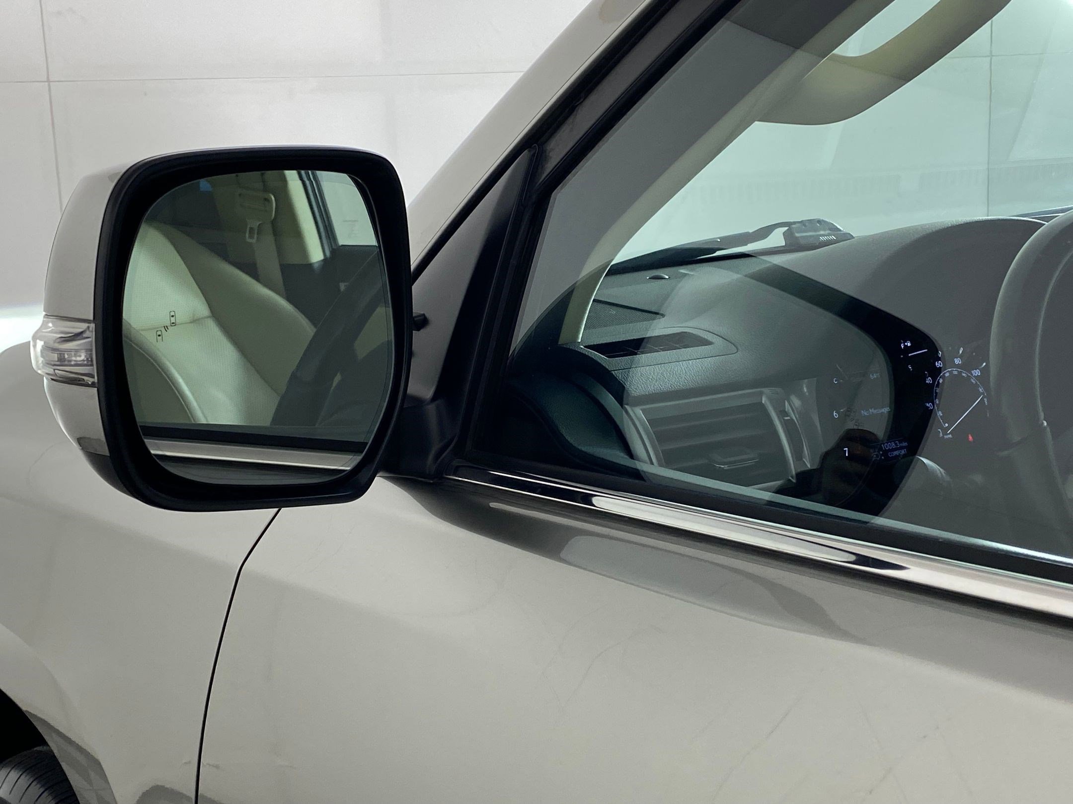 Used 2023 Lexus GX 460 Luxury w/ Off Road Package image 24