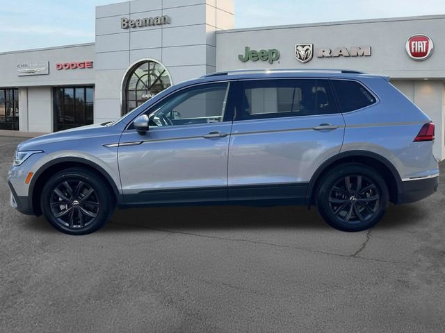 Used 2024 Volkswagen Tiguan SE FWD image 4