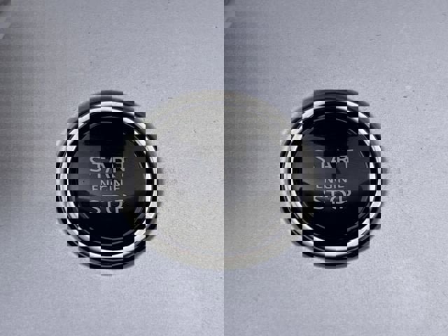 Used 2025 Land Rover Range Rover Long Wheelbase SE image 18